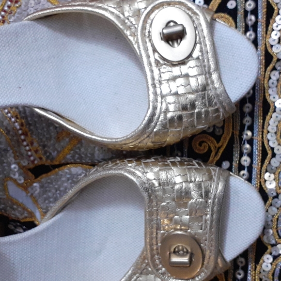 Coach Sandals - Picture 3 of 7